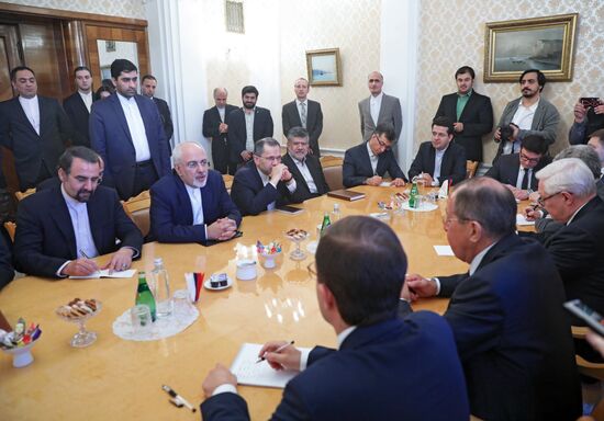 Russian Foreign Minister Lavrov meets with his Iranian counterpart Zarif