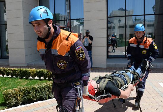 Emergencies Ministry holds tactical firefighting drill in Grozny