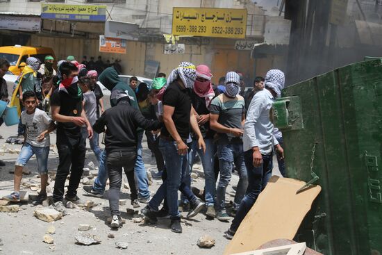 Protests in Palestine due to US Embassy transfer to Jerusalem