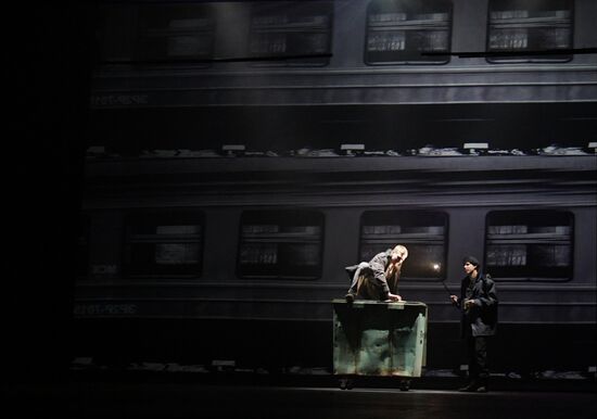 Text play staged at Yermolova Theater