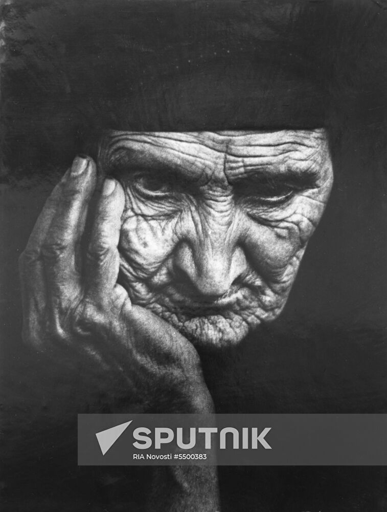 Photo portrait One Hundred Years On