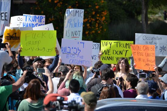 Protests in Palestine due to US Embassy transfer to Jerusalem