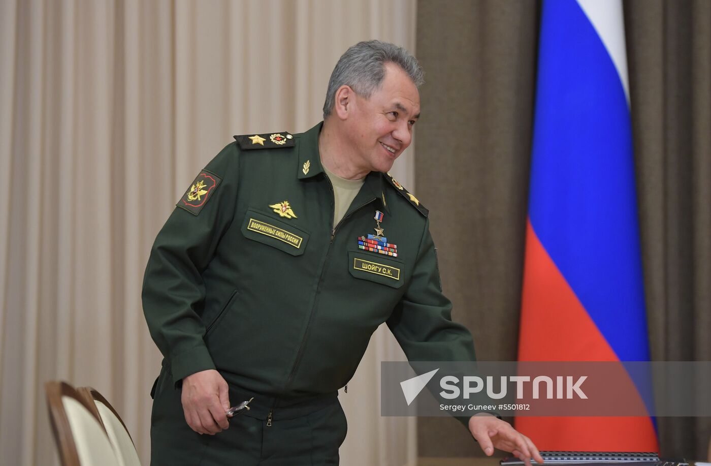 President Putin holds meeting with Defense Ministry senior officials
