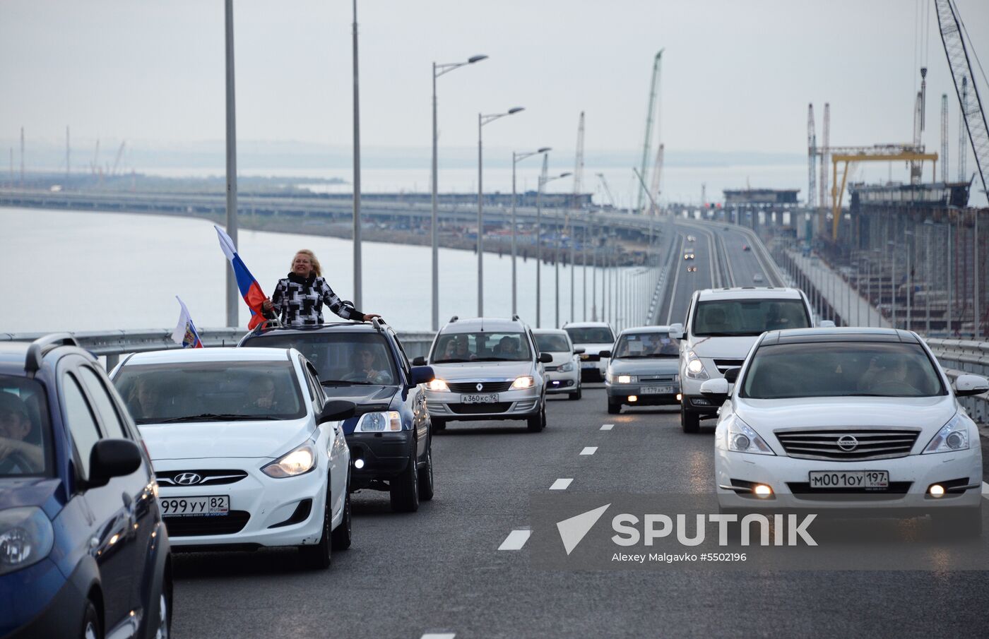 Crimean Bridge open for car traffic