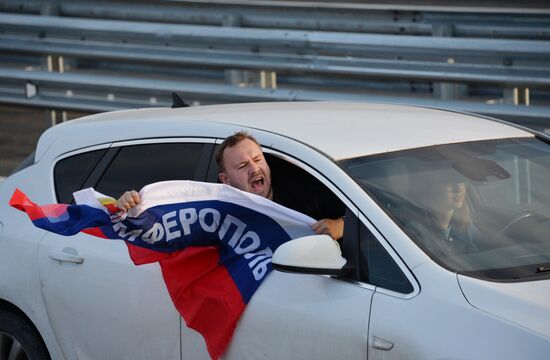 Crimean Bridge open for car traffic