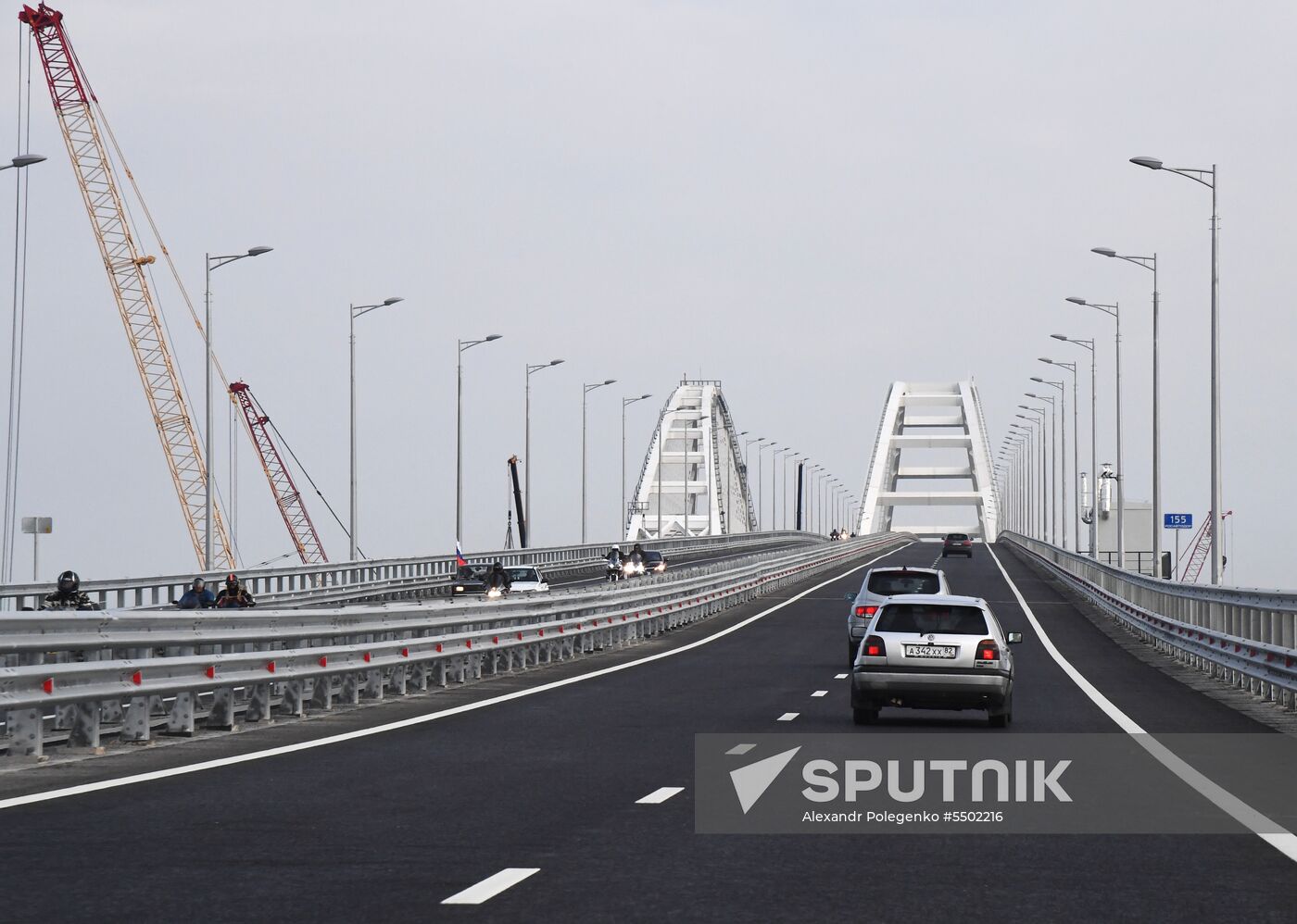 Crimean Bridge open for car traffic