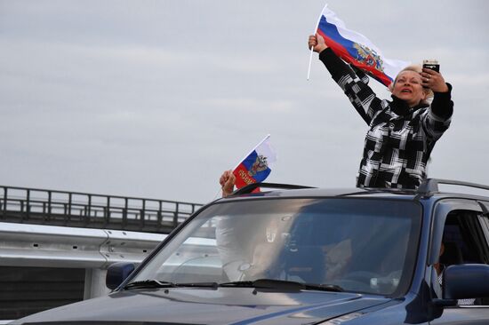 Crimean Bridge open for car traffic