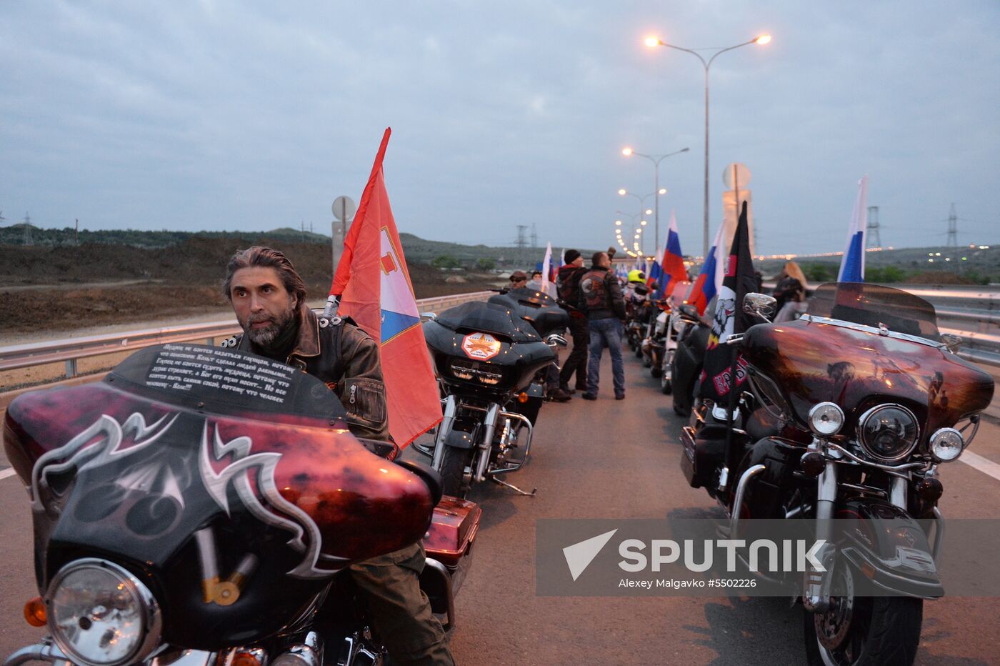 Crimean Bridge open for car traffic