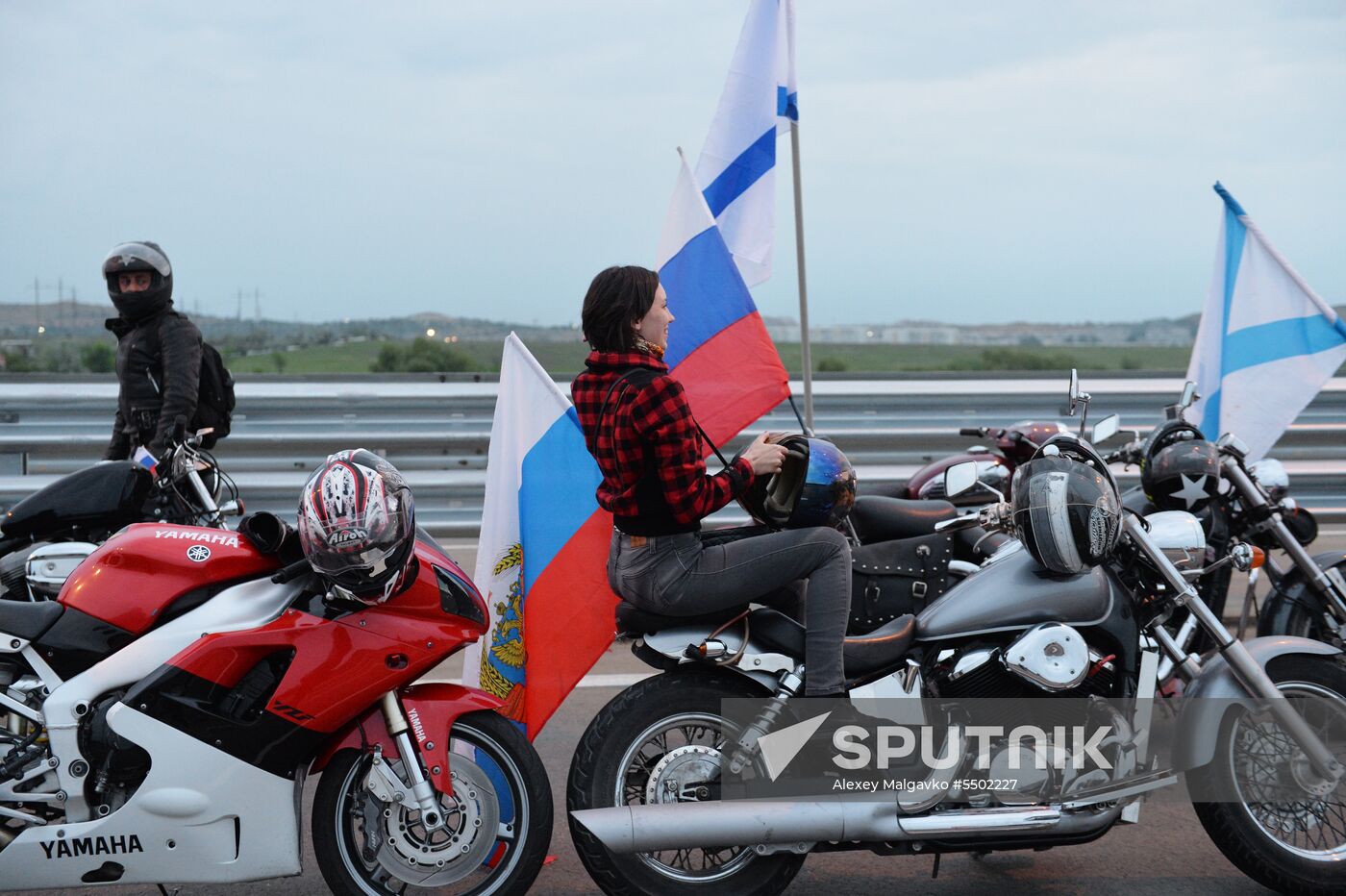 Crimean Bridge open for car traffic