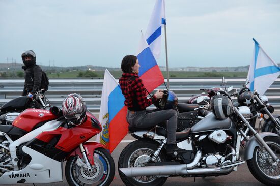 Crimean Bridge open for car traffic