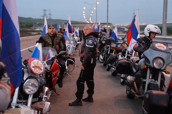 Crimean Bridge open for car traffic