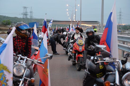 Crimean Bridge open for car traffic