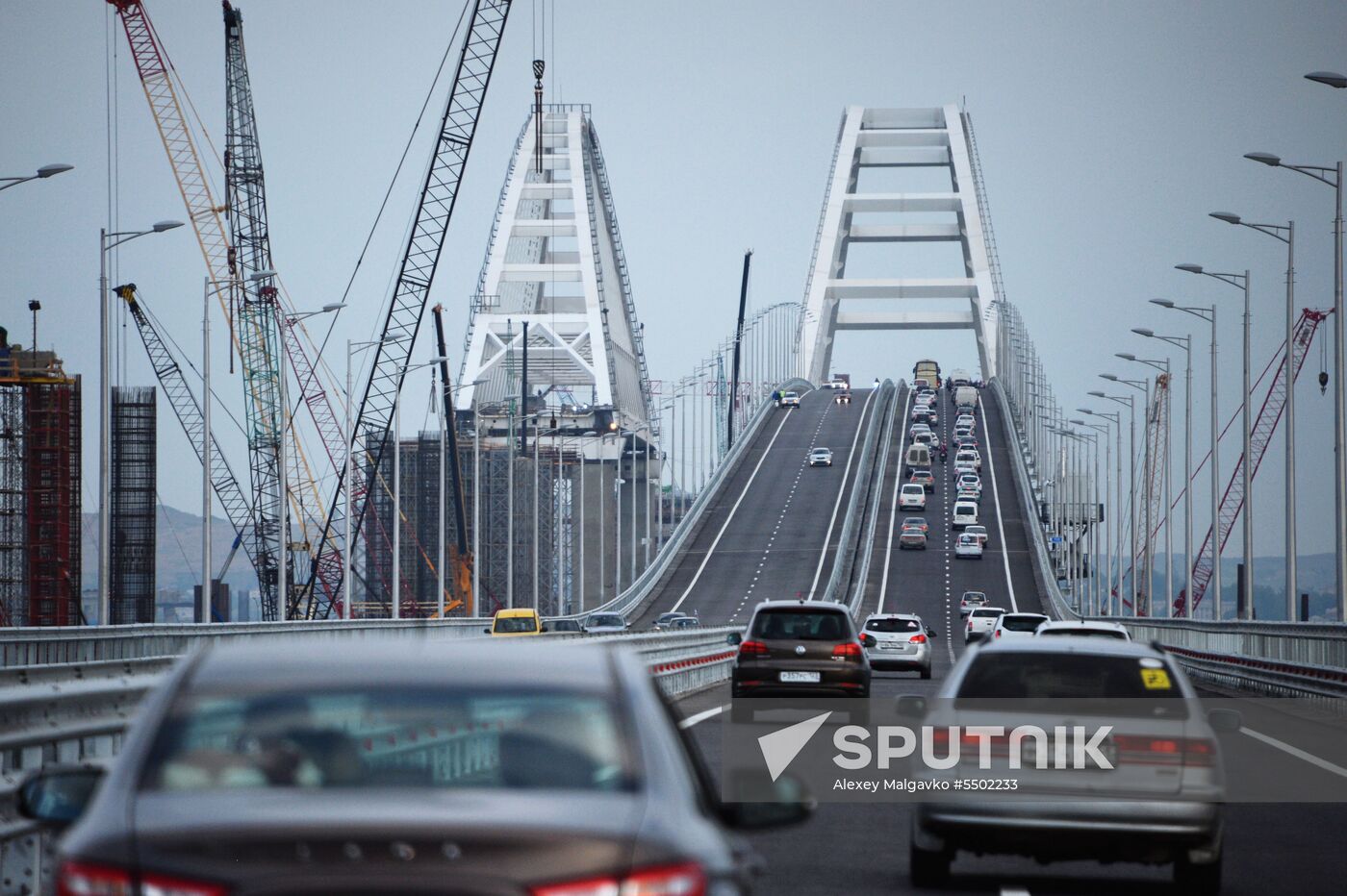 Crimean Bridge open for car traffic