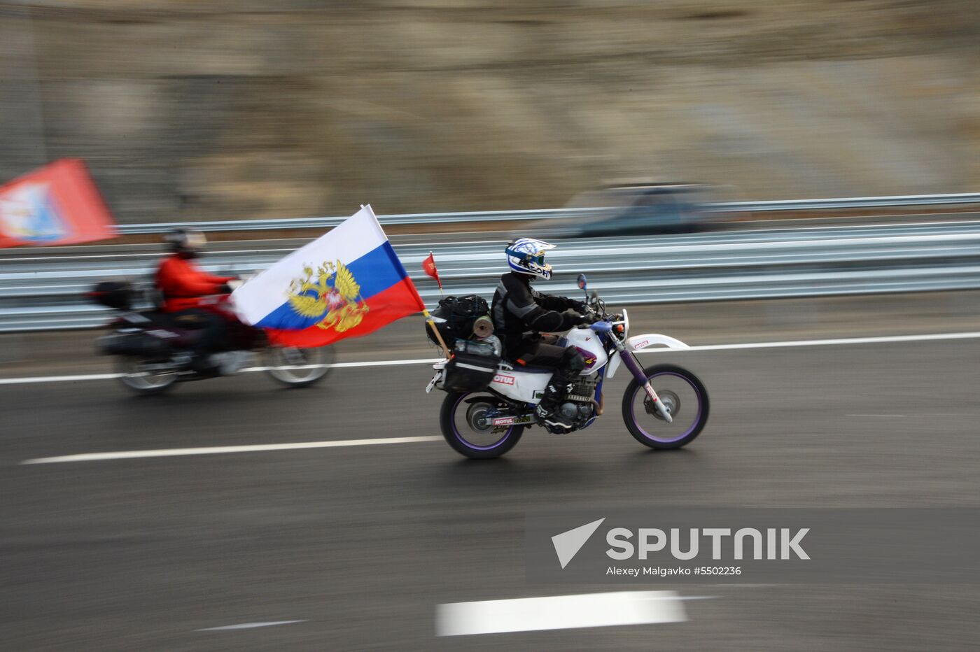 Crimean Bridge open for car traffic