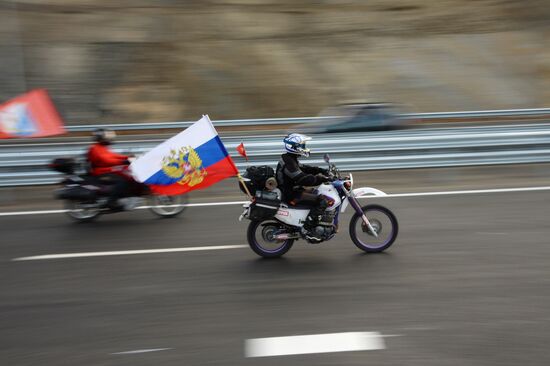 Crimean Bridge open for car traffic