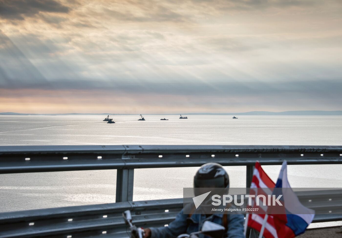 Crimean Bridge open for car traffic