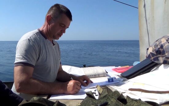 Russian Federal Security Service detains Ukrainian fishing boat YaMK-0041 in Crimea