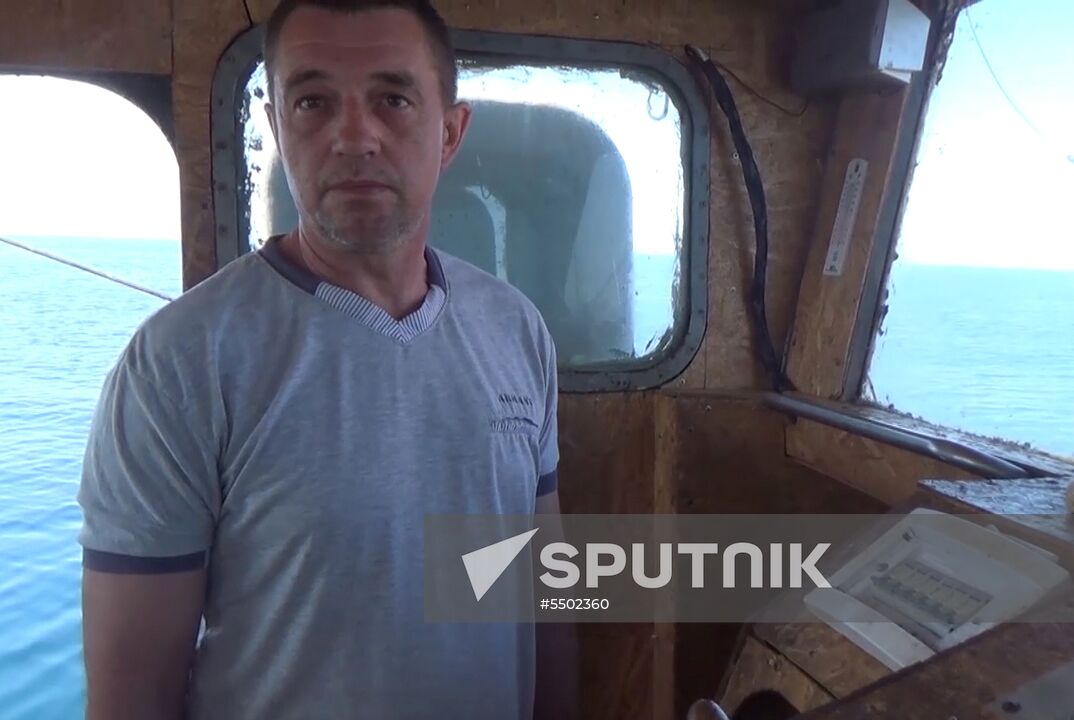 Russian Federal Security Service detains Ukrainian fishing boat YaMK-0041 in Crimea