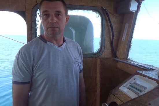 Russian Federal Security Service detains Ukrainian fishing boat YaMK-0041 in Crimea