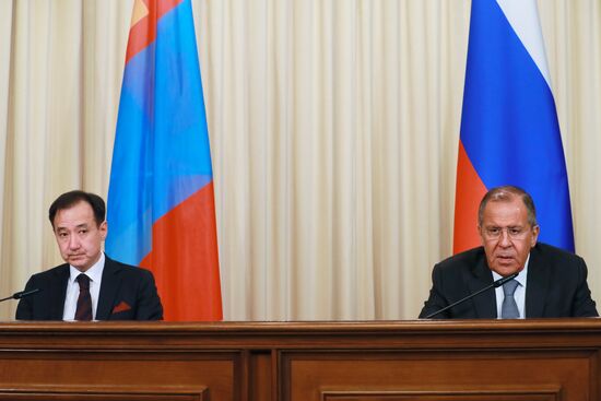 Meeting between foreign ministers of Russia and Mongolia