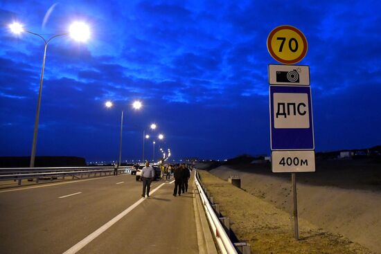 Crimean Bridge open for car traffic