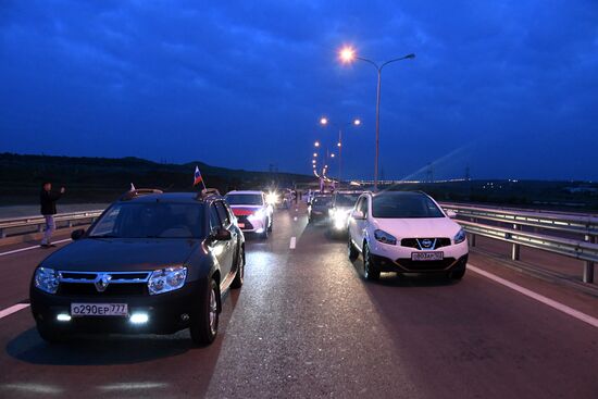 Crimean Bridge open for car traffic