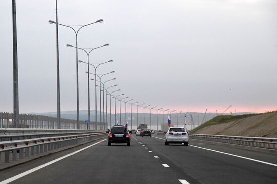 Crimean Bridge open for car traffic