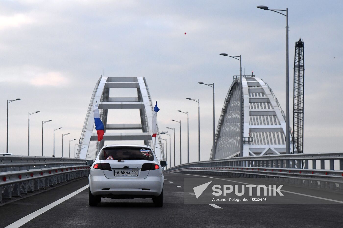 Crimean Bridge open for car traffic