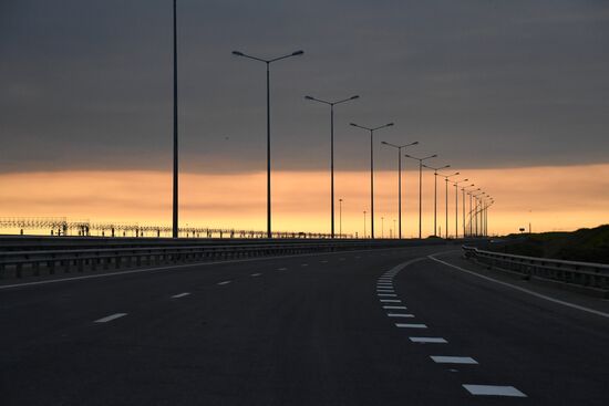 Crimean Bridge open for car traffic