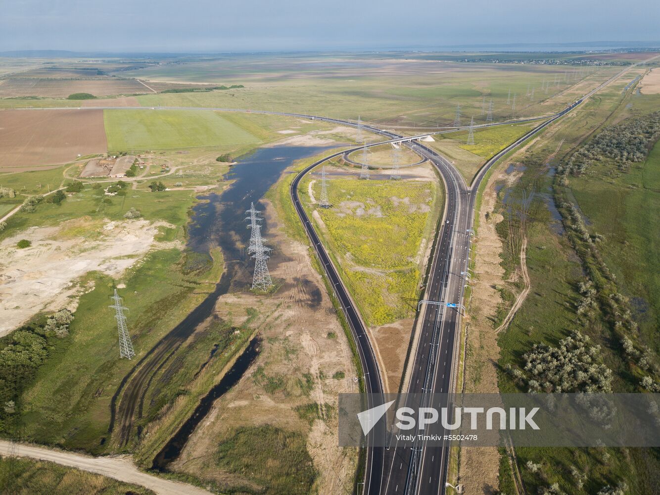 Crimean Bridge open for car traffic