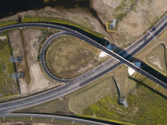 Crimean Bridge open for car traffic