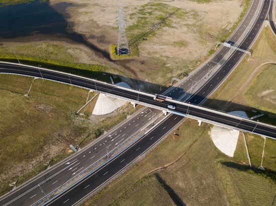 Crimean Bridge open for car traffic