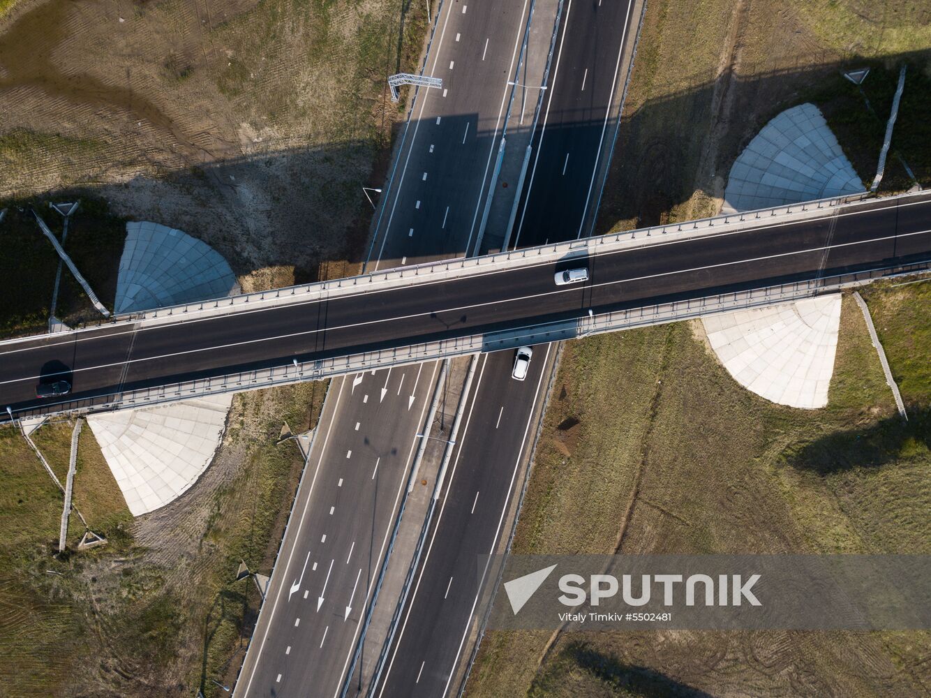 Crimean Bridge open for car traffic