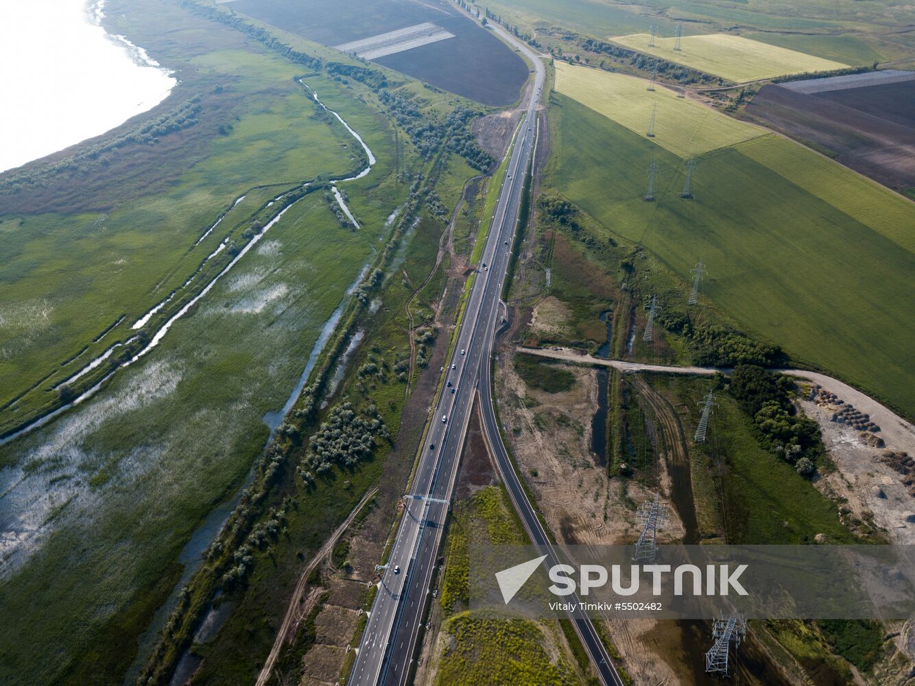 Crimean Bridge open for car traffic