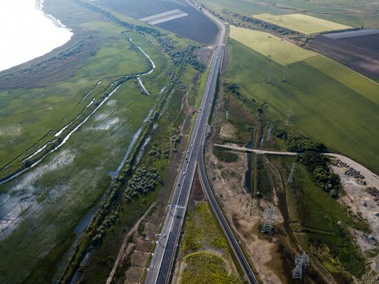Crimean Bridge open for car traffic