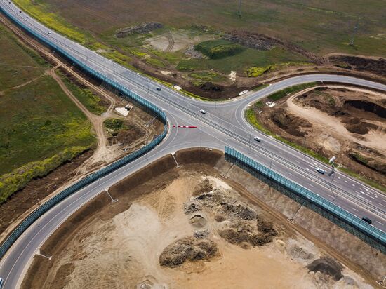 Crimean Bridge open for car traffic