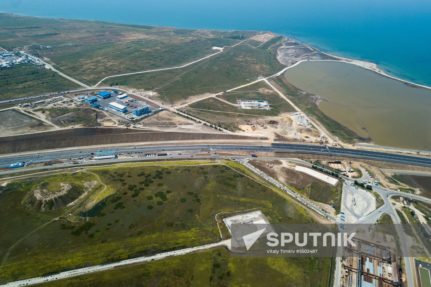 Crimean Bridge open for car traffic