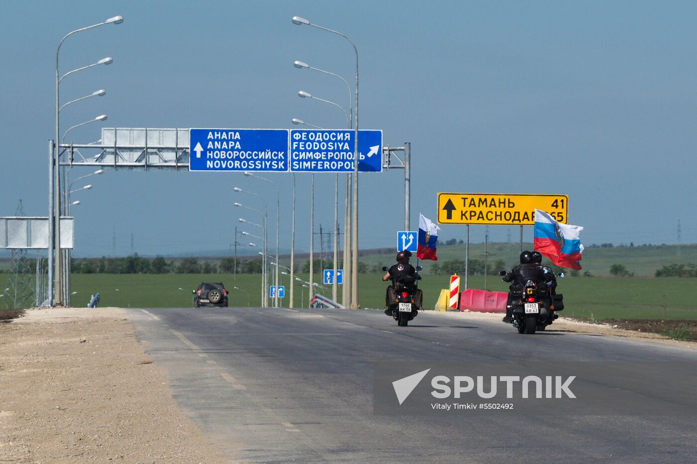 Crimean Bridge open for car traffic