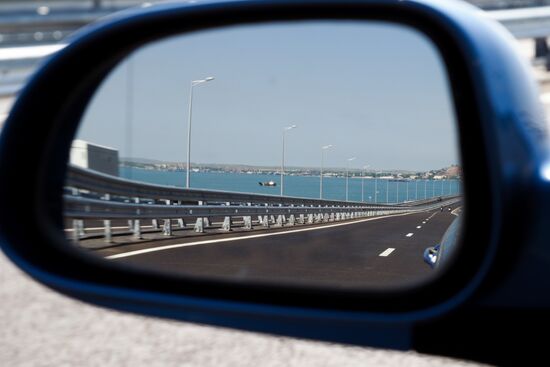 Crimean Bridge open for car traffic