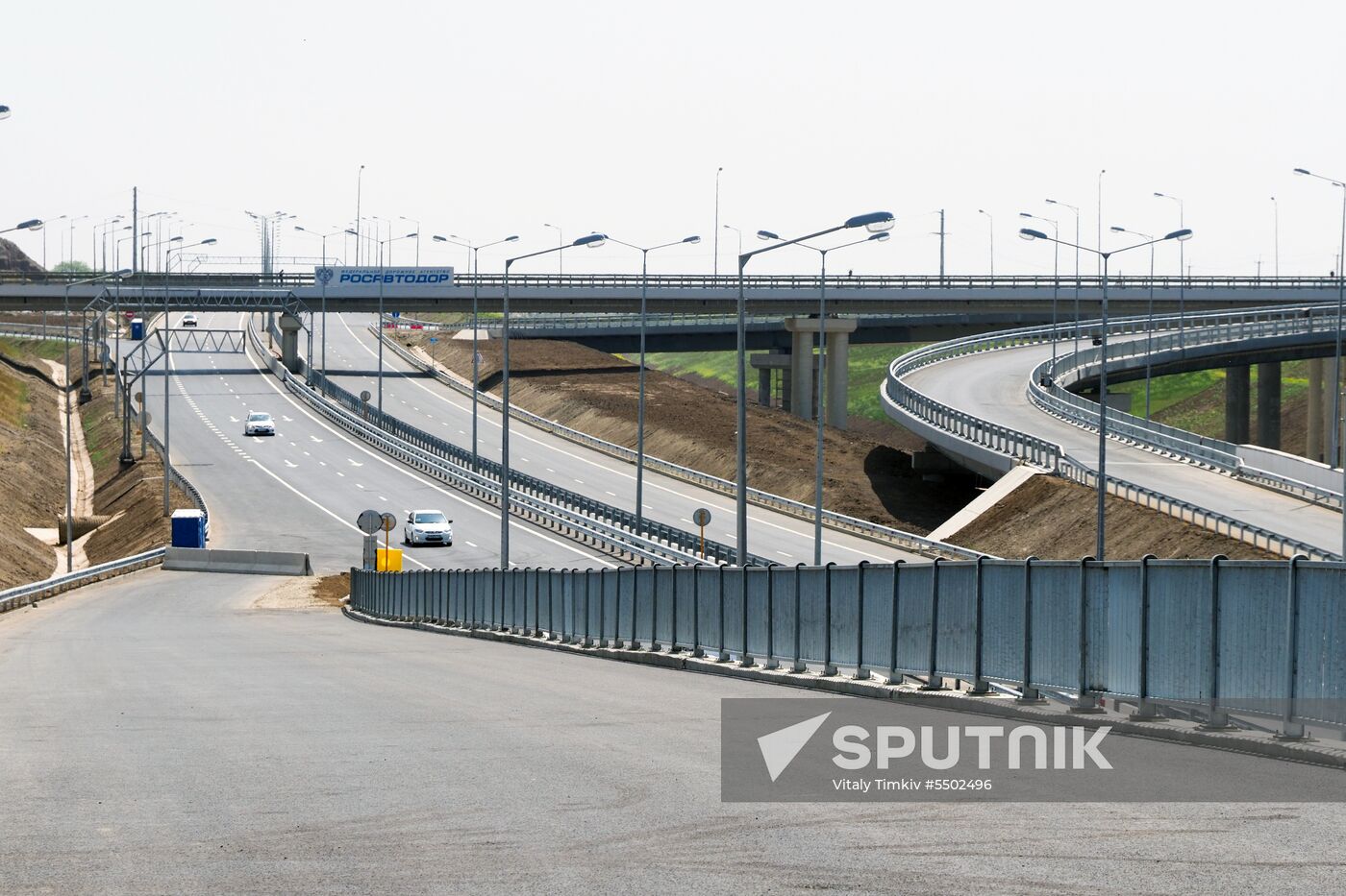 Crimean Bridge open for car traffic