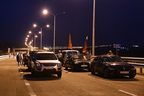 Crimean Bridge open for car traffic