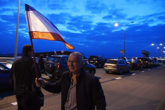 Crimean Bridge open for car traffic