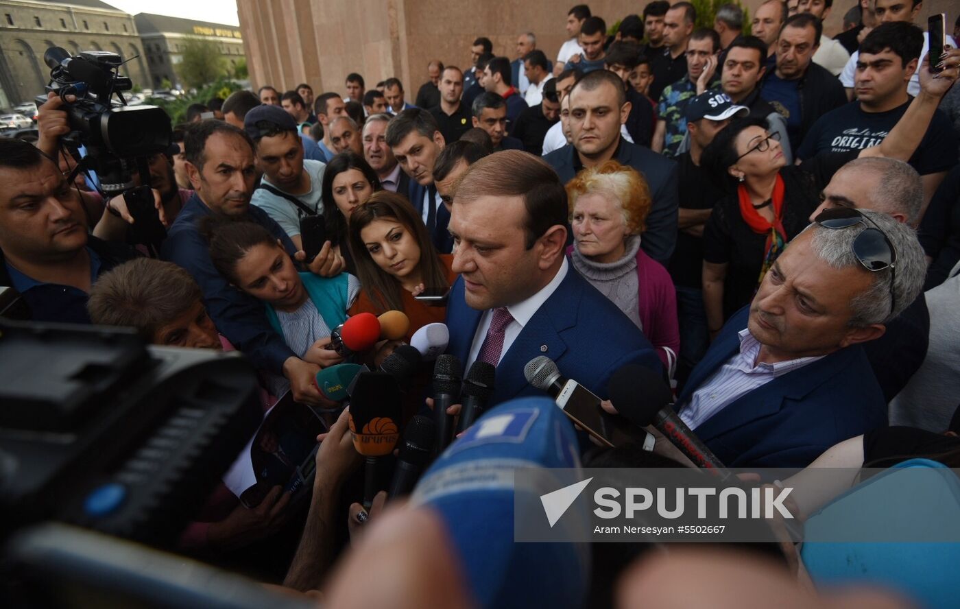 Protesters in Yerevan demand city mayor's resignation