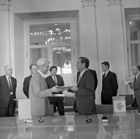 Soviet-Canadian agreement on scientific cooperation