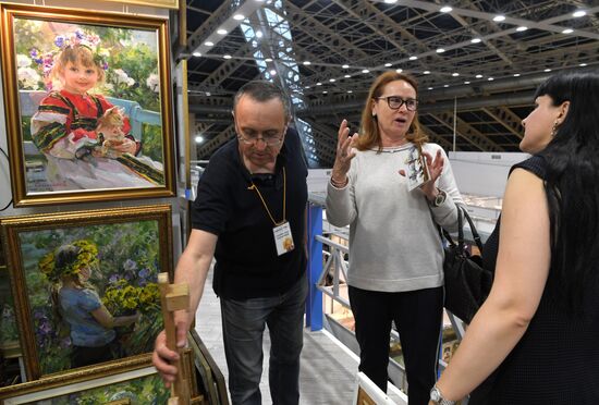 Opening of 49th Flea Market