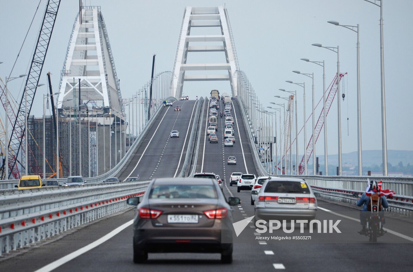 Crimean Bridge open for car traffic