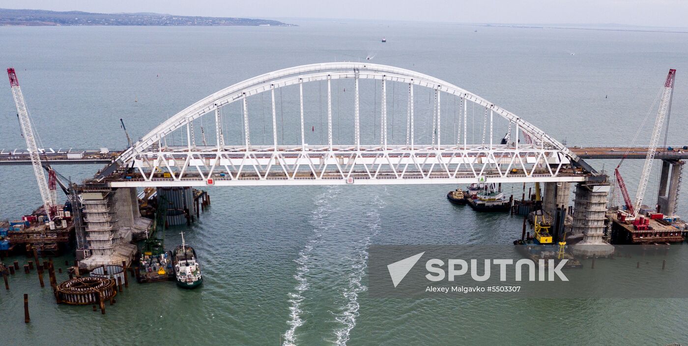 Crimea Bridge under construction