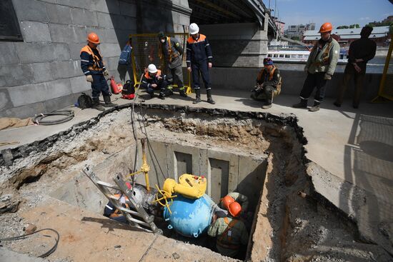Installing remote control valve on gas pipe