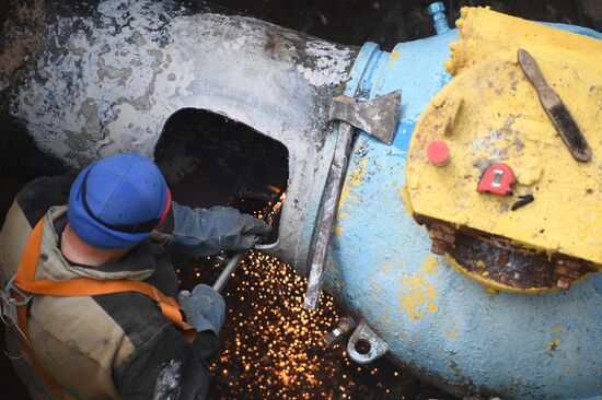Installing remote control valve on gas pipe