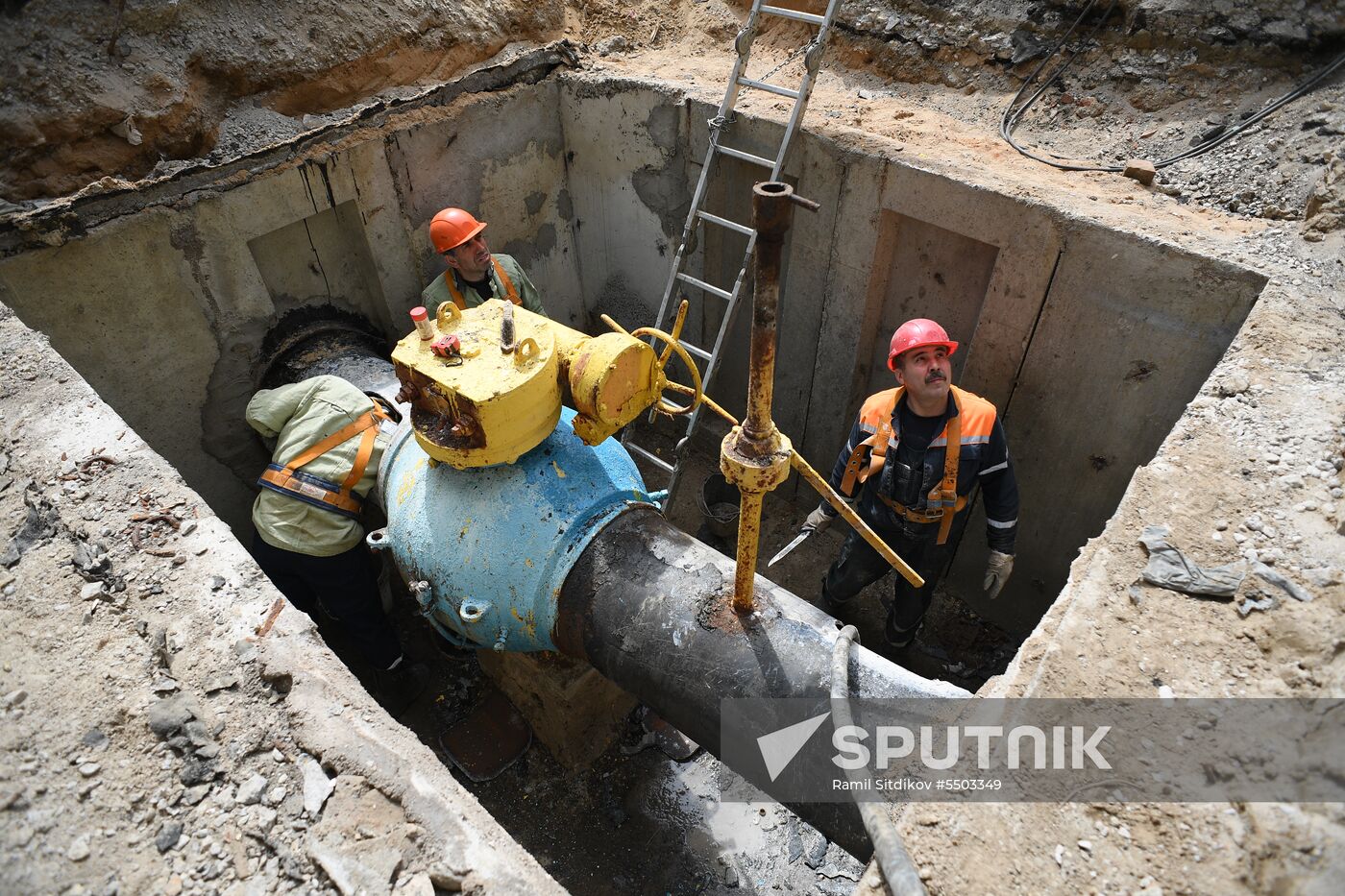 Installing remote control valve on gas pipe